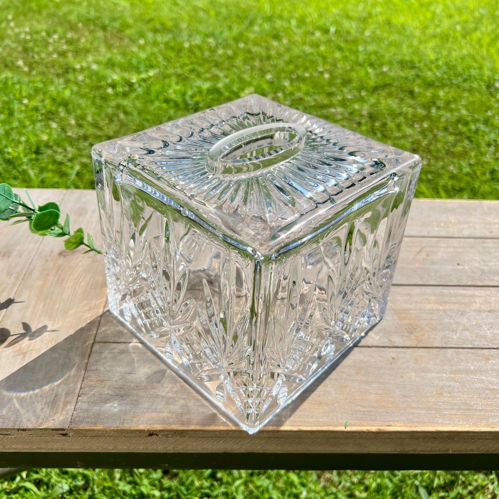 Dublin Collection Crystal Tissue Box Cover